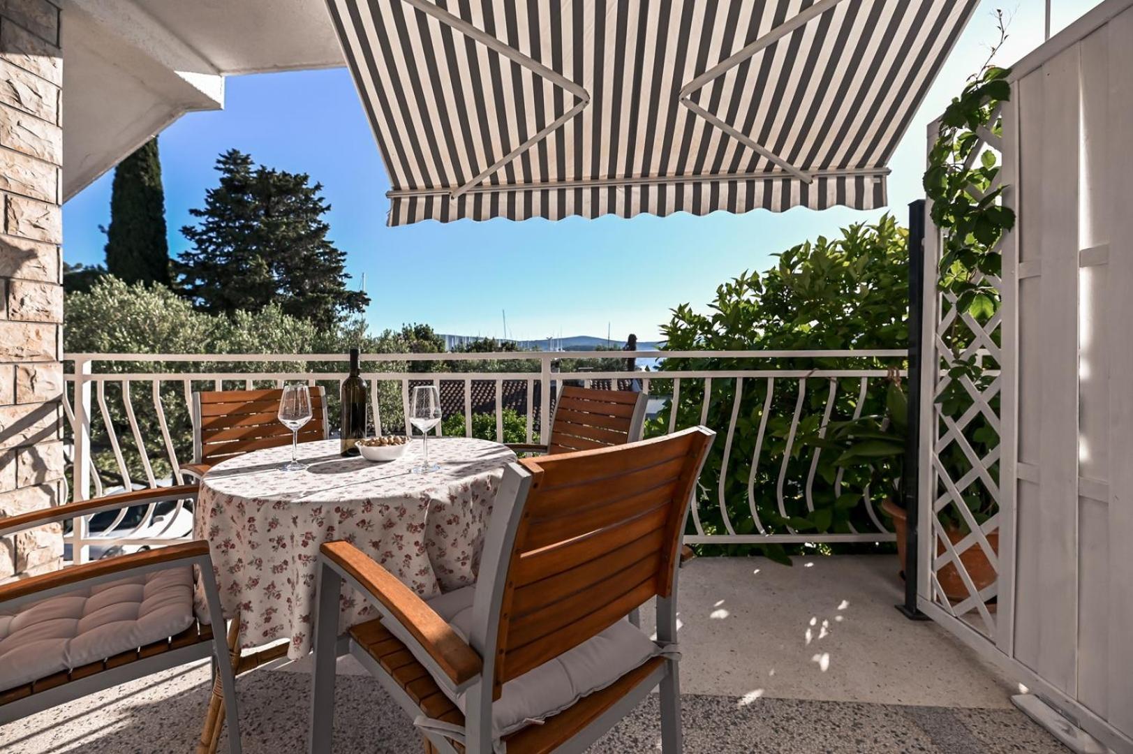 Apartment Rajna Biograd Na Moru Exteriör bild