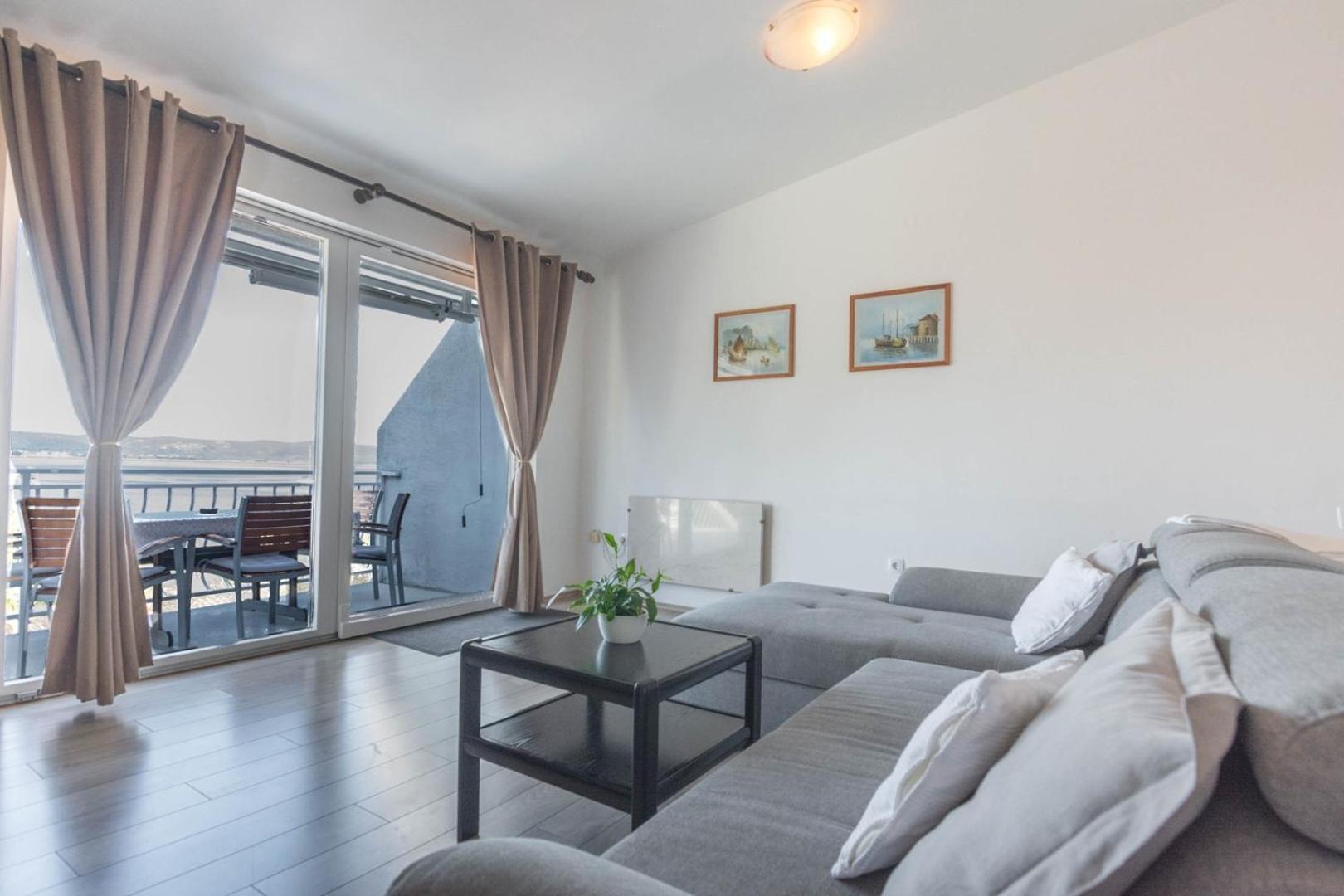 Apartment Rajna Biograd Na Moru Exteriör bild