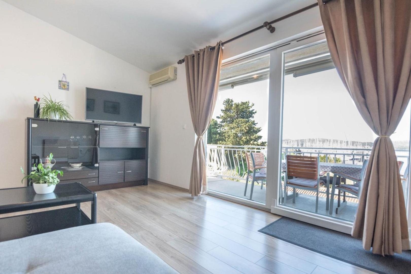 Apartment Rajna Biograd Na Moru Exteriör bild