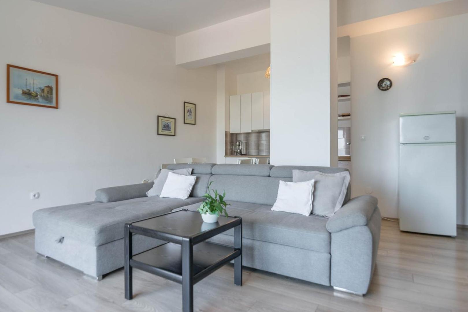 Apartment Rajna Biograd Na Moru Exteriör bild