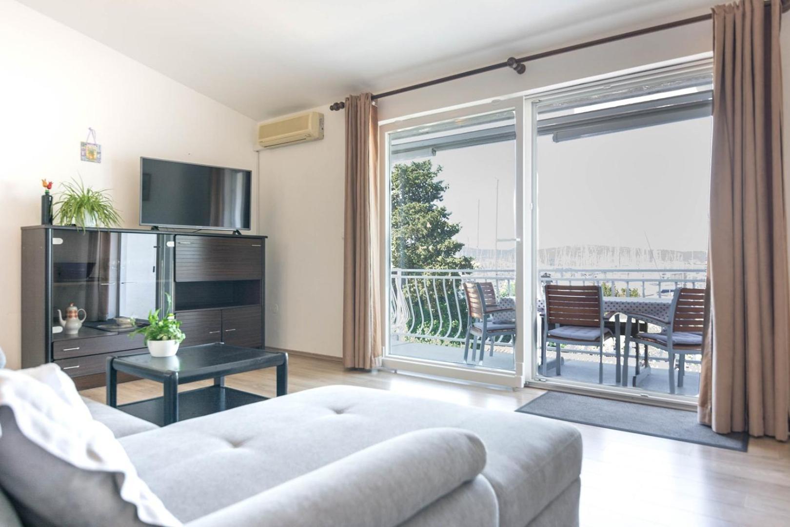 Apartment Rajna Biograd Na Moru Exteriör bild
